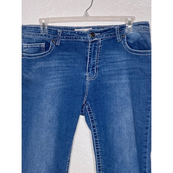 VGS Women Capri Jeans Blue Size 14 Stretchy Cotton Embroidered Pockets Mid-Rise - Picture 6 of 16